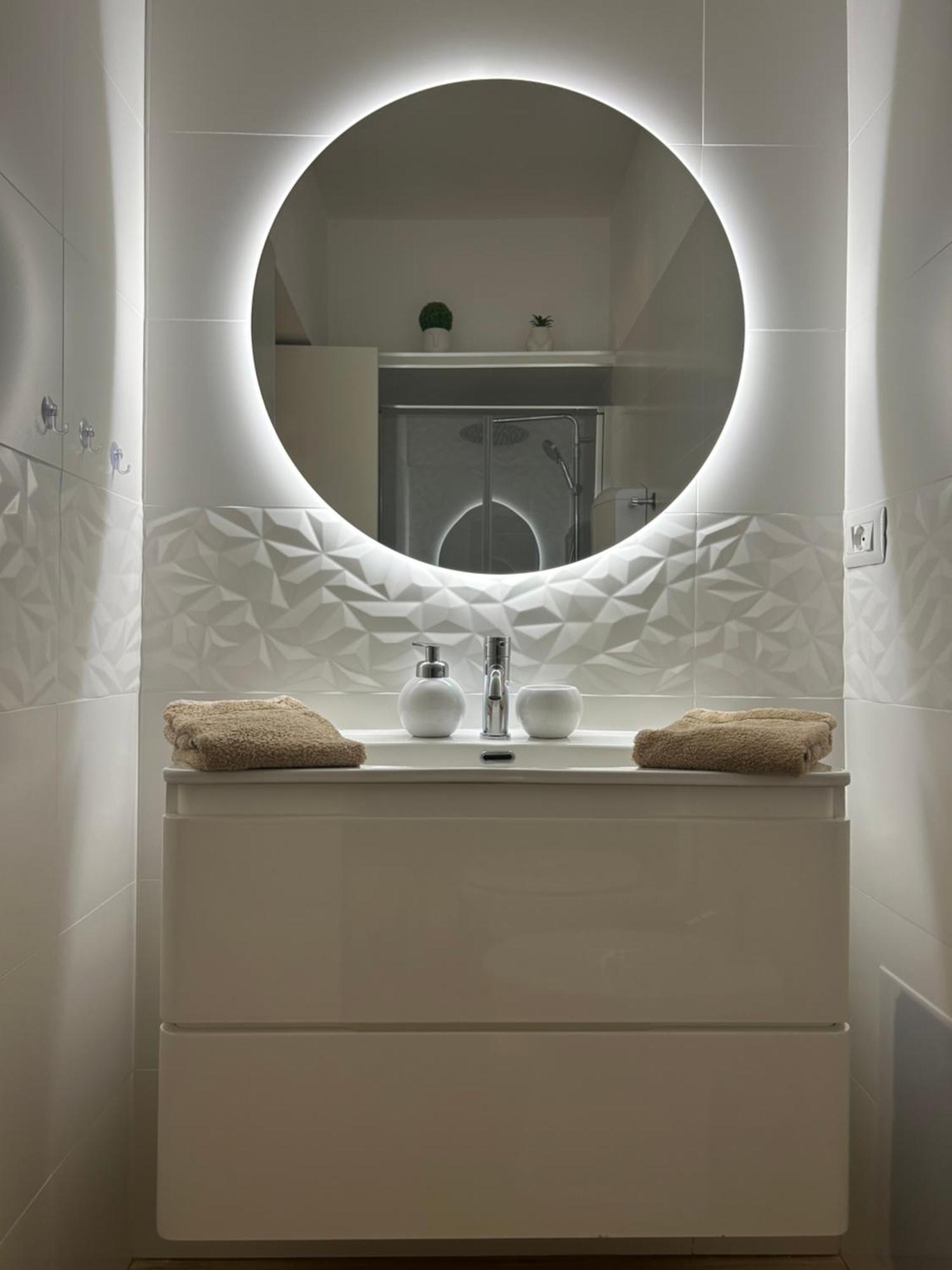 V&C Home Rental Specialist Appartamenti Fronte Lago Maggiore Germignaga Zewnętrze zdjęcie